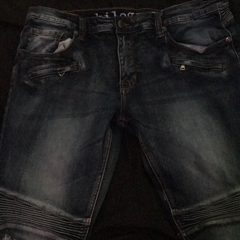 Kilogram distressed jeans
